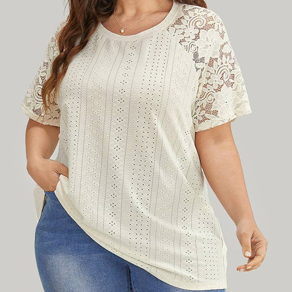 BloomChic Tops - BLOOMCHIC SZ 14-16 1X Cream Broderie Anglaise Lace Raglan TShirt Top NWT b80